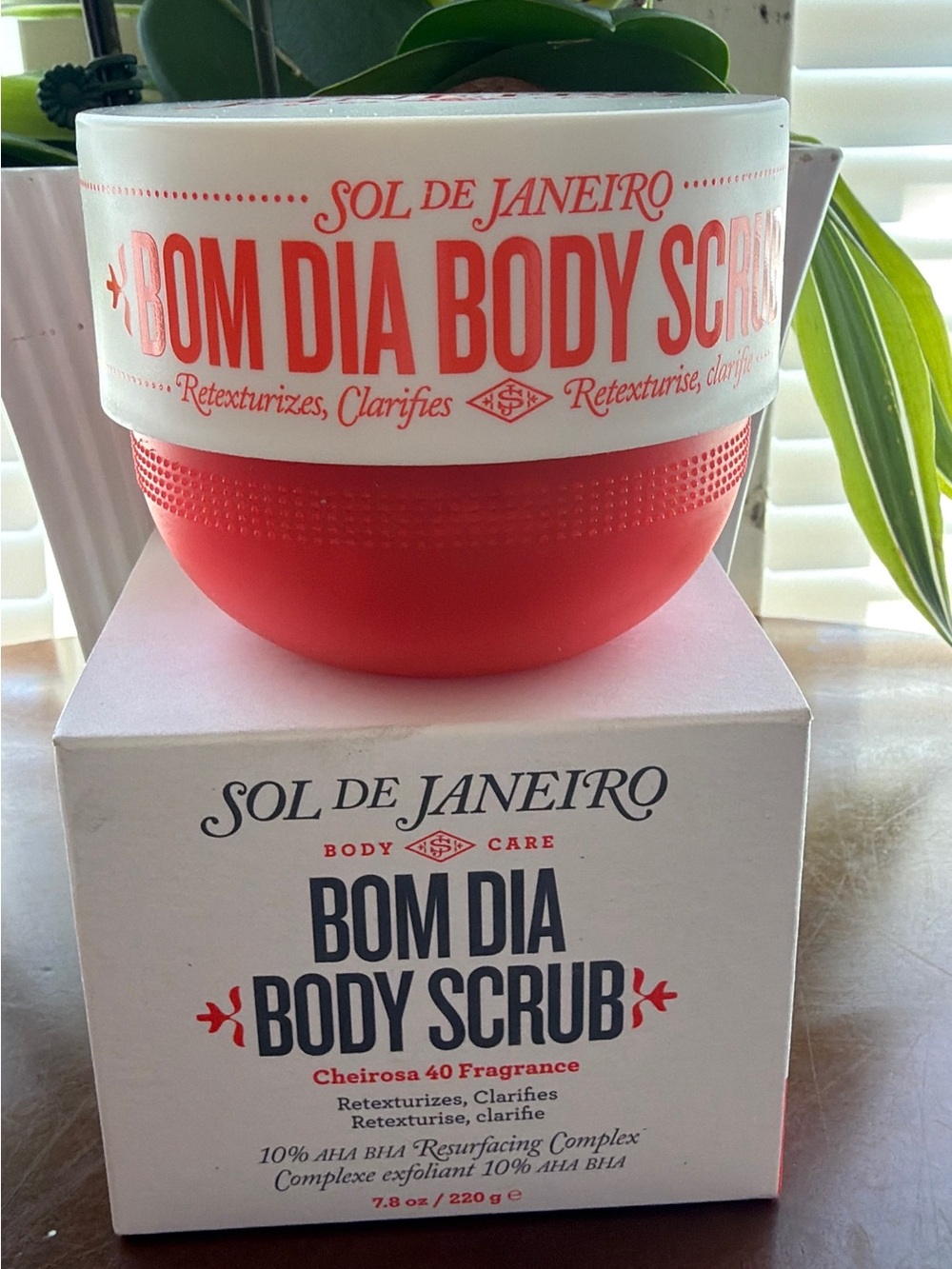 Sol de Janeiro Bom Dia Body Scrub — Red